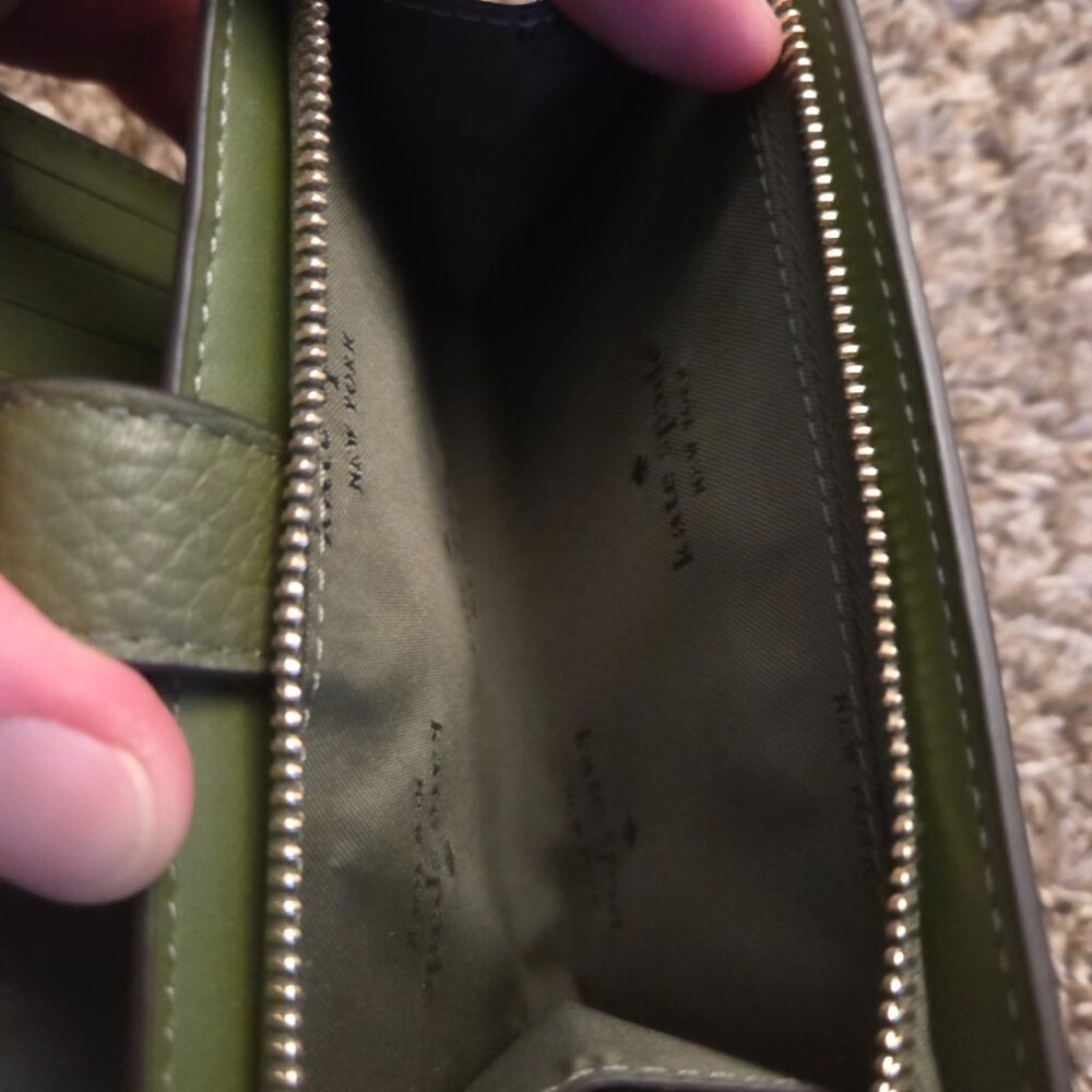 Kate Spade Wallet - Picture 4 of 4